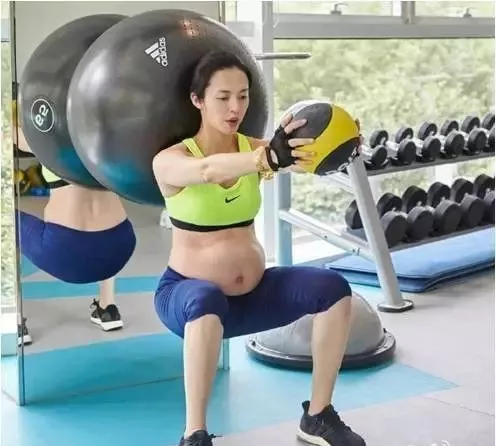 腹直肌分離怎么恢復？腹直肌都沒受過傷，怎么就分離了呢？